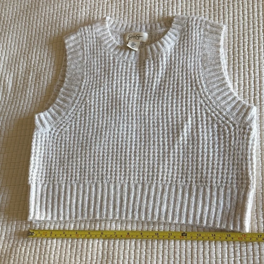 Jessica Simpson sweater tank / M